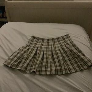 another skirt i found really cute growing up🥰